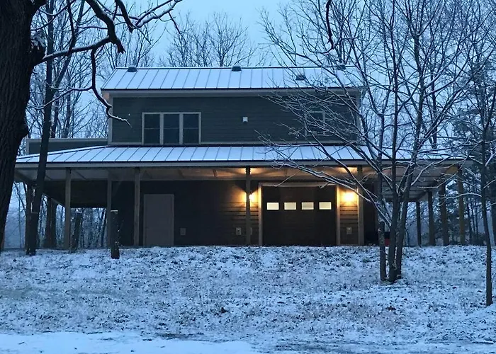 Modern, Bright & Calm 1 Bedroom / 1 Bath Farm Retreat
