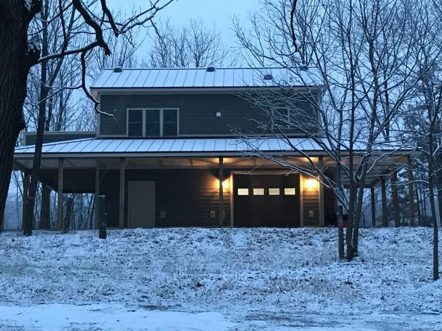 Modern, Bright & Calm 1 Bedroom / 1 Bath Farm Retreat Apartment