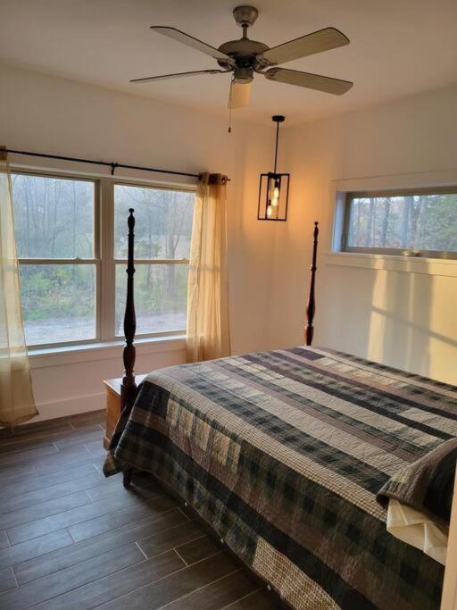 Modern, Bright & Calm 1 Bedroom / 1 Bath Farm Retreat Apartment